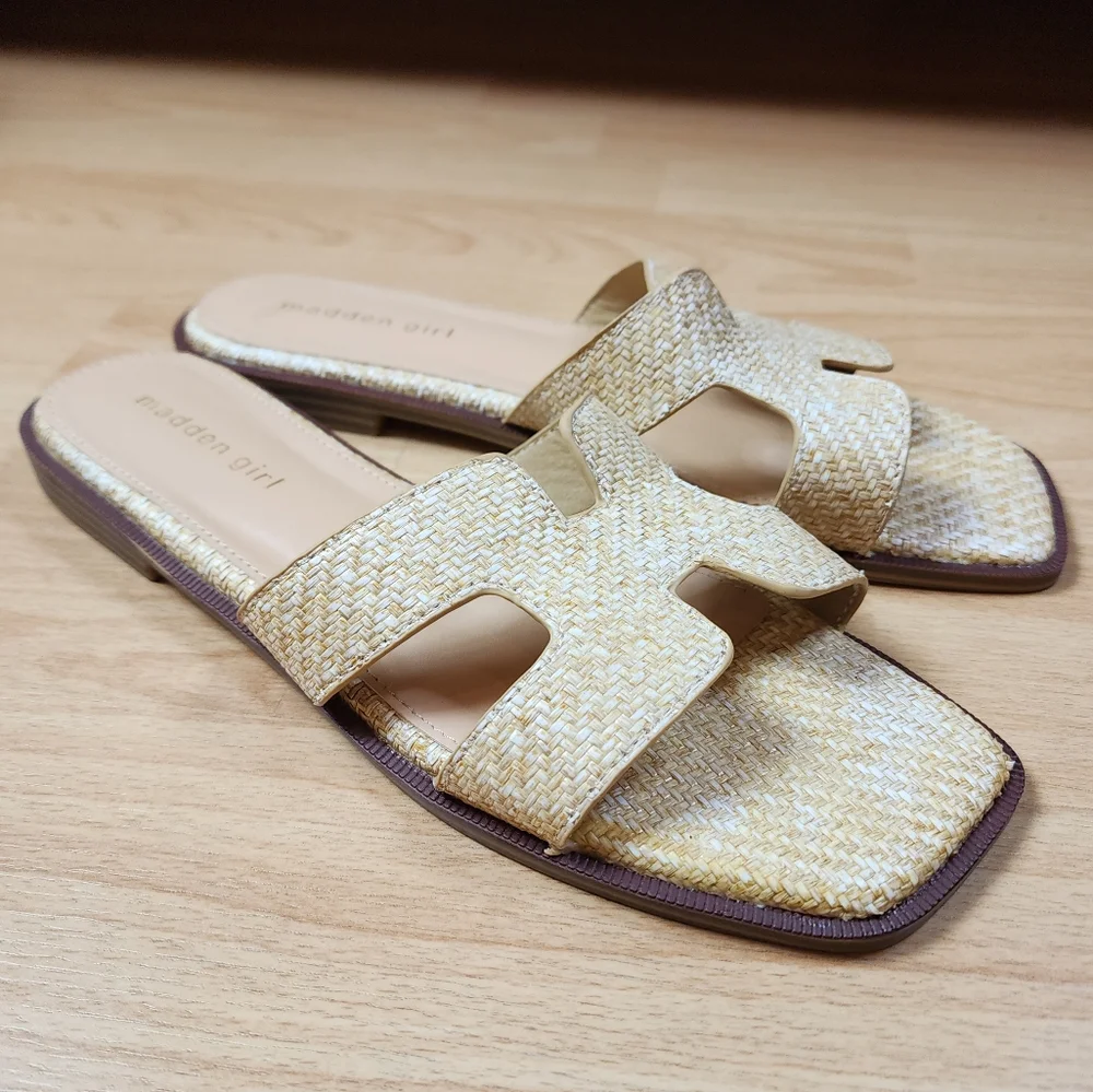 Steve Madden‎ / Madden Girl Hailey Raffia Beige Slide On Flat Sandals Size 9
